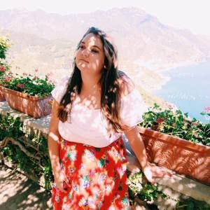 Meet your Posher, Becca